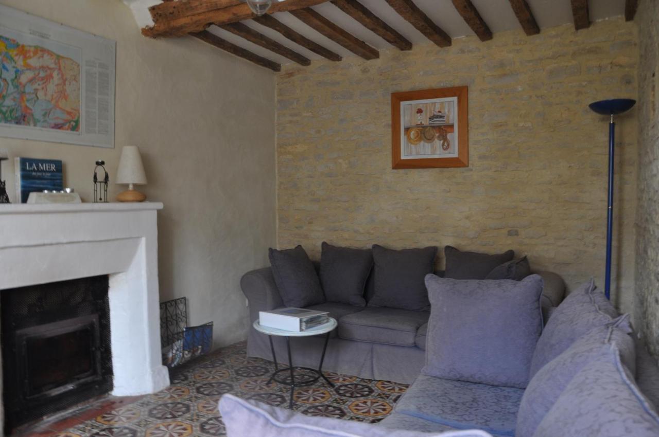 Le Petit Clos Du Bessin Longues-sur-Mer Exterior photo